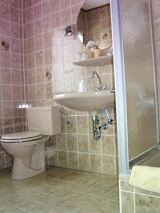 Zur Limbacher Muhle Guest House Limbach  Rom bilde